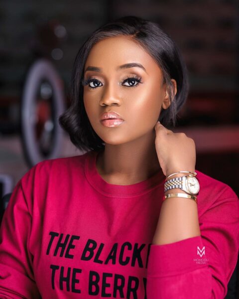 #COVID19: Davido shares good news about Chioma's health.