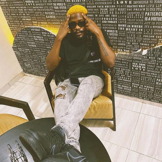 Ycee cautions youths on the issue of 'smoking crack'.