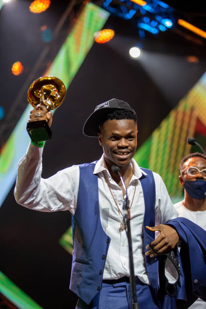 Badboy Timz graduates from Bells University of Technology