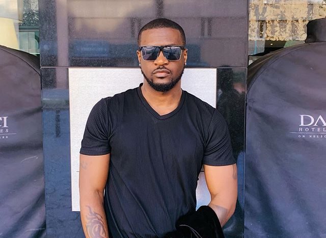 Top 10 Nigerian artistes who have fallen off stage while performing
