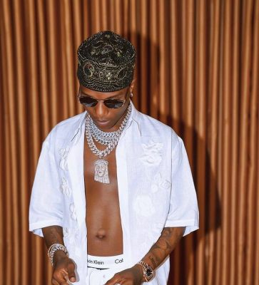 Wizkid's Essence Remix claims Billboard R&B, Hip-hop top chart