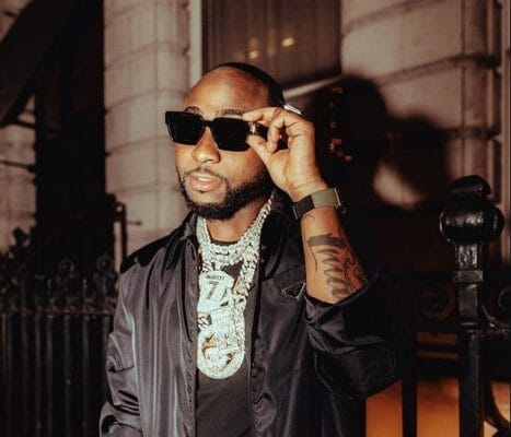 Nigerian artists with customized diamond chains