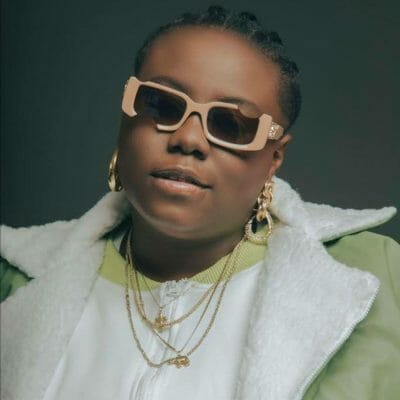 Teni hints on a refix of "Moslado"