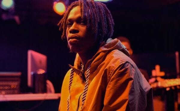 Top 10 Nigerian artistes that are very good with love songs