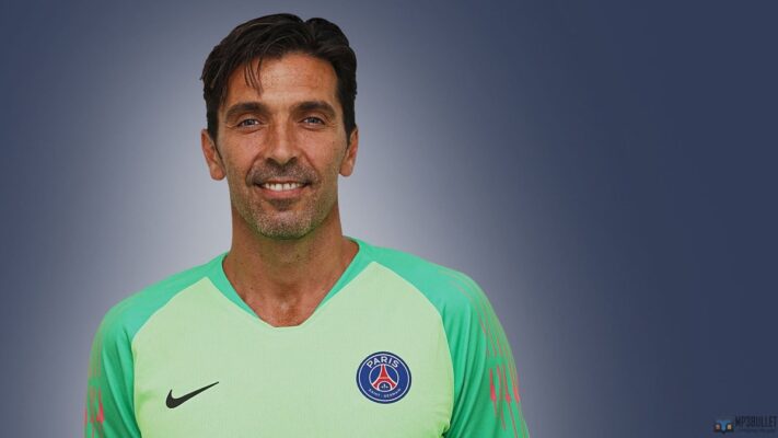 Buffon lists the top five goalkeepers in the world, names the best one.
