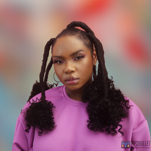 Yemi Alade laments as her hotel room is broken into in Côte d'Ivoire.