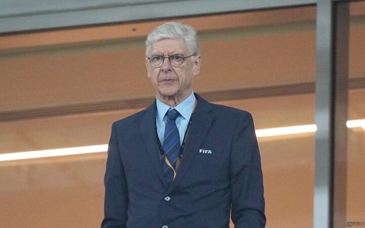 Arsenal plans to build a statue of Arsene Wenger outside Emirates Stadium.