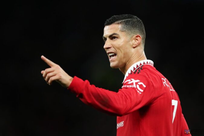Eintracht Frankfurt disclose surprise contact from Cristiano Ronaldo.