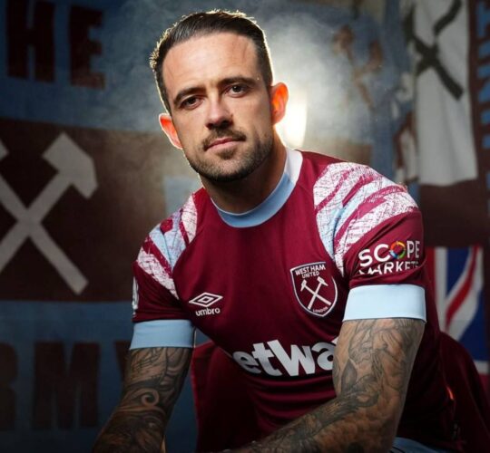 West Ham announce signing of Aston Villa striker Danny Ings