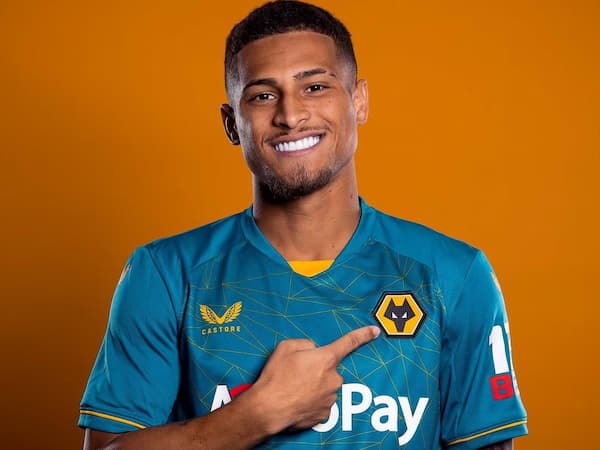 Wolves confirm signing Joao Gomes from Flamengo